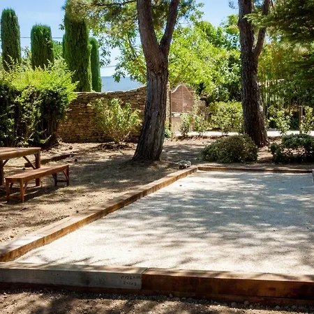 Mas Des Cedres Holiday home Menerbes